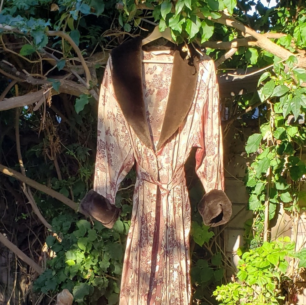 Vintage Victoria secrets robe - Picture 3 of 5